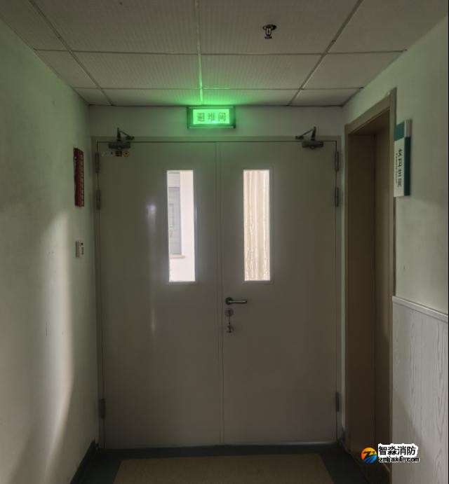 避難層、避難間未設(shè)置明顯指示標(biāo)識(shí)